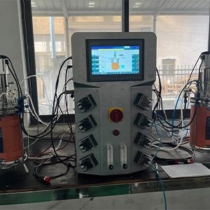بایوراکتور رومیزی برای کشت سلولی در آزمایشگاه دارویی